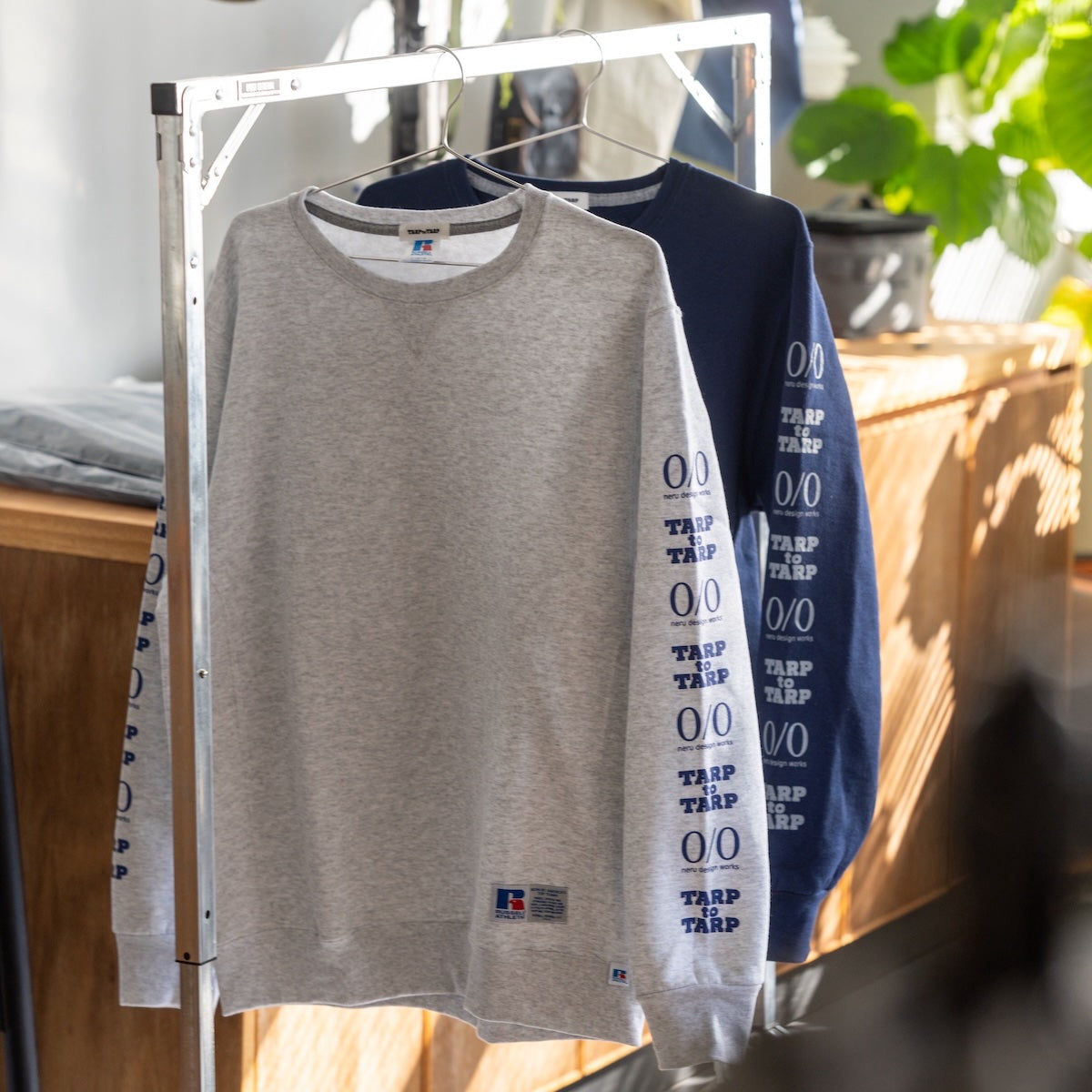 neru design works × TARPtoTARP_RUSSELL DRI POWER FLEECE クルーネック スウェットシャツ