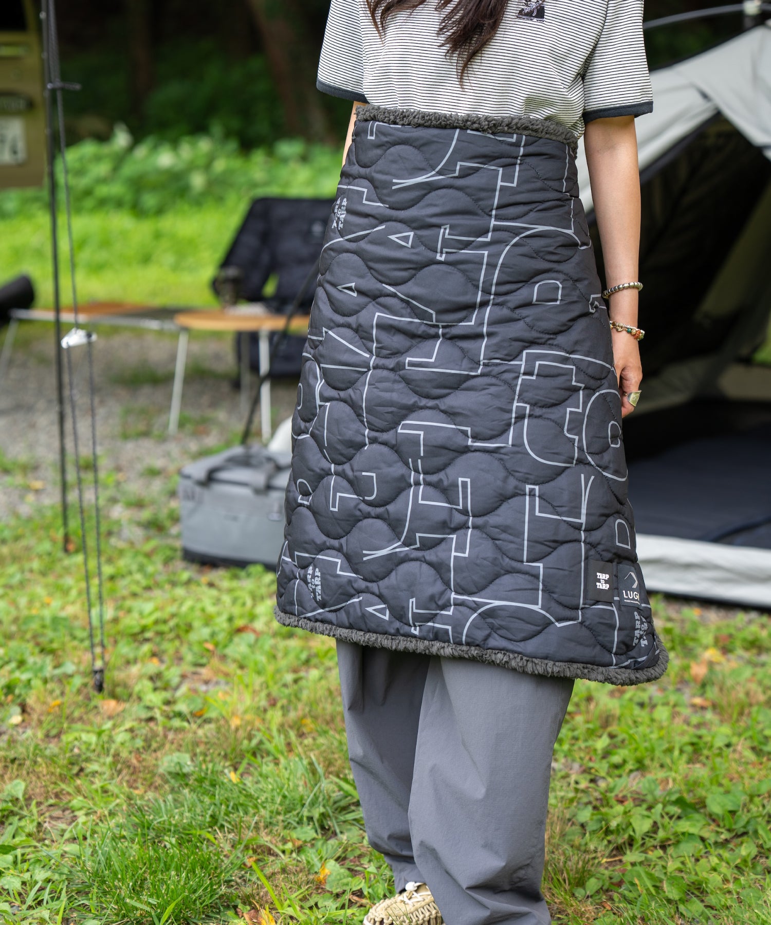 受注商品】LUGH × TARPtoTARP 魔法瓶ブランケット Ver.2026 / XS