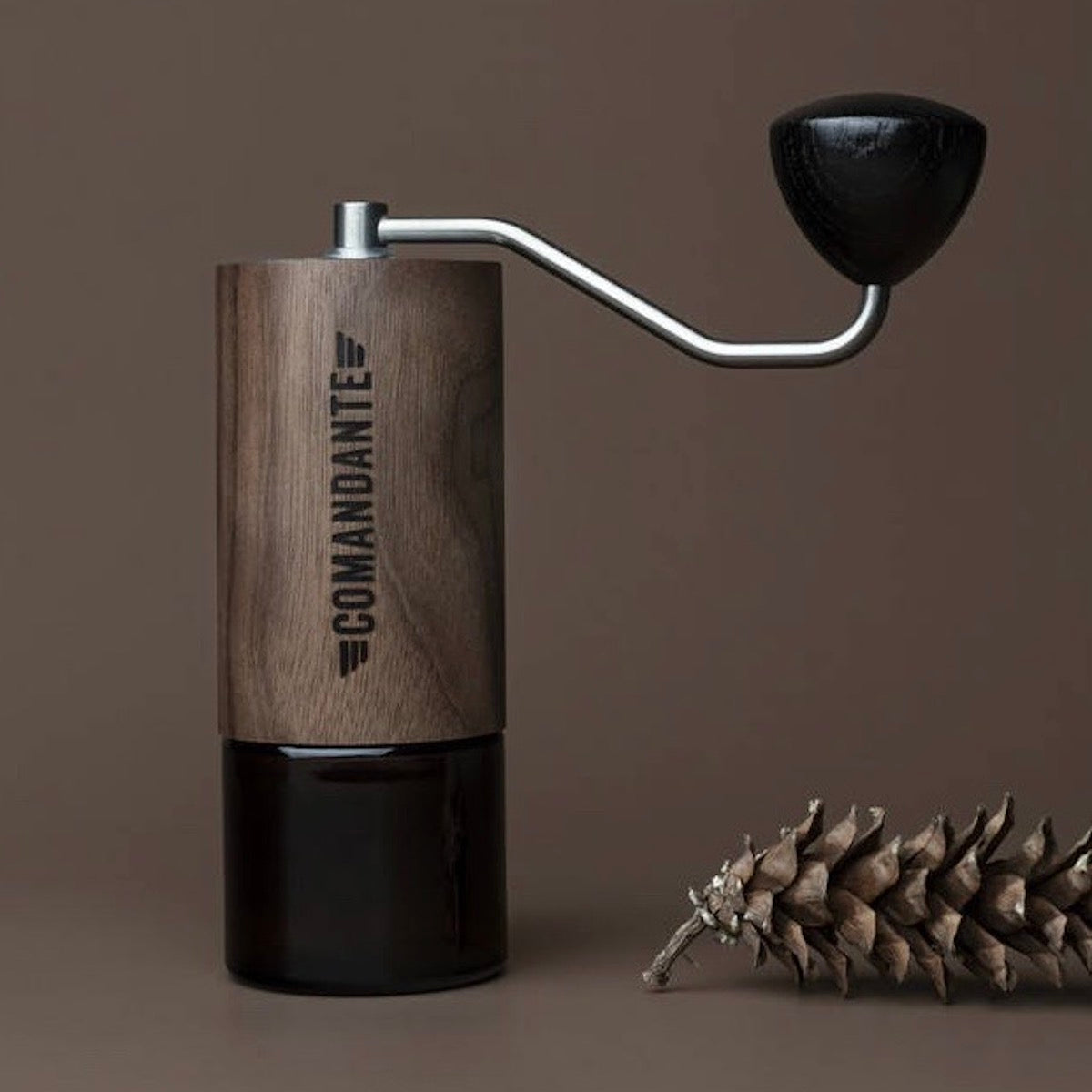 COMANDANTE_C40 MK4 Virginia Walnut