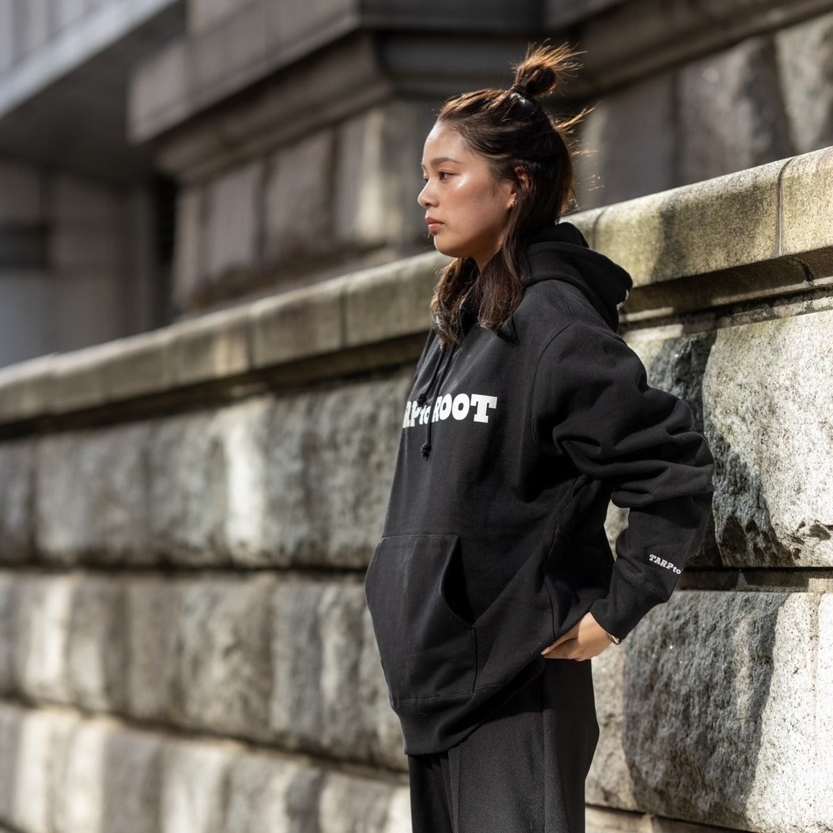 ROOT CO. × TARPtoTARP_PLAY UTILITY BACK POCKET Logo Sweat Hoodie