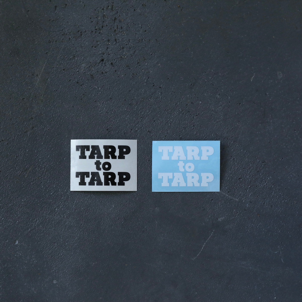 TARPtoTARP ロゴステッカー 縦 S - LOG